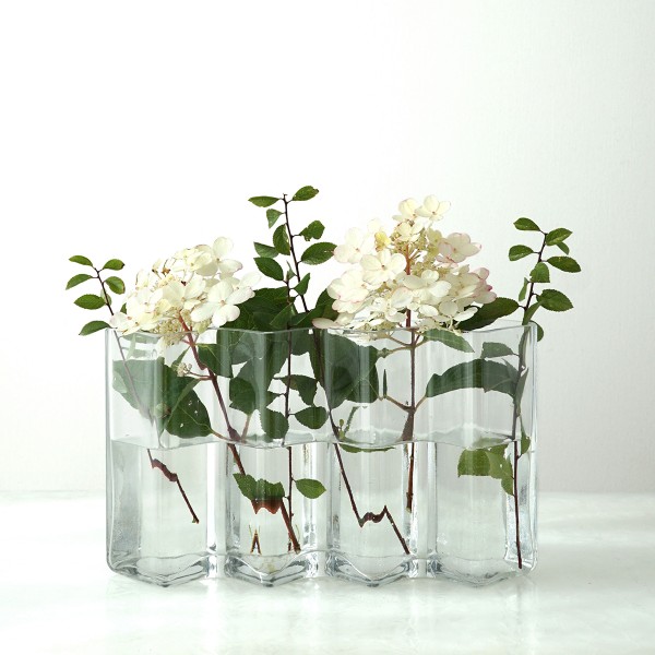 Produkt Abbildung 4 med vita blommor 2 mc.jpg